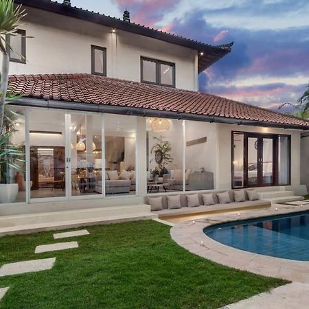 Villa New York - 4 Bdr Pool Luxury Villa, Next To The Forge Bali سمينياك المظهر الخارجي الصورة
