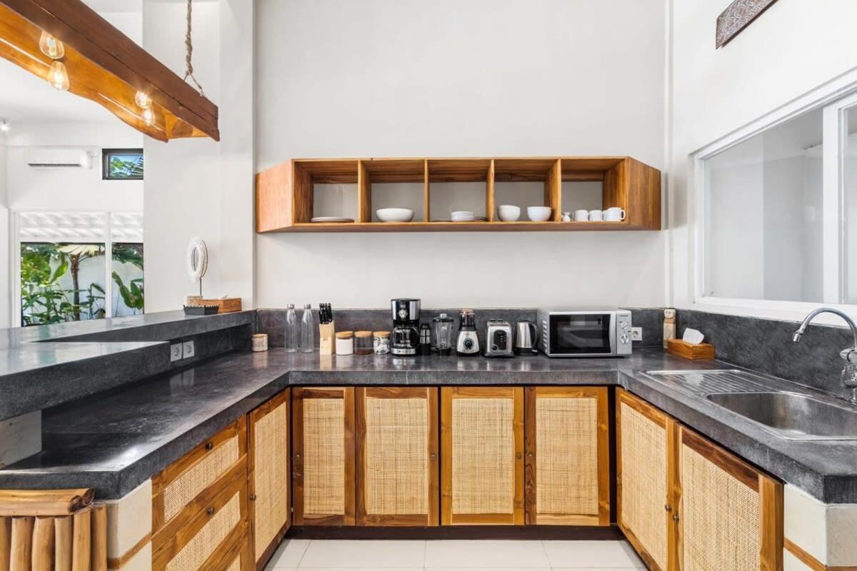Villa New York - 4 Bdr Pool Luxury Villa, Next To The Forge Bali سمينياك المظهر الخارجي الصورة